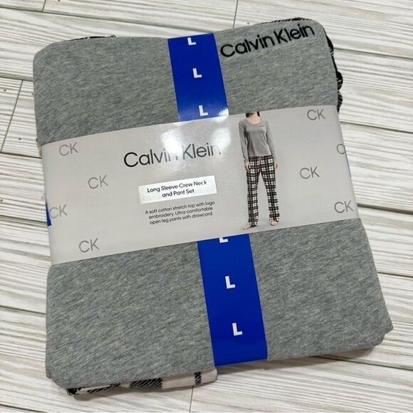 CALVIN KLEIN SOFT STRETCH GINGHAM LONG SLEEVE CREWNECK TOP AND PANT PJ SET LARGE - Picture 2 of 6